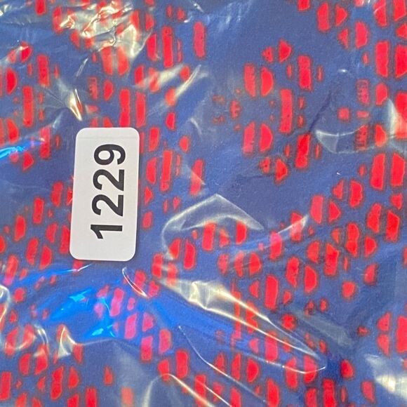 1229 LuLaRoe Leggings Size OS Blue with Red Dots Print New - Picture 4 of 5